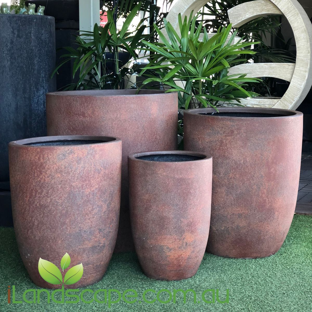 Chambers U Pot by Modstone is a designer range of strong, durable lightweight planters with a stylish terrazzo appearance. Modstone Pots are made using a similar production process to our  Urbanlite range, but also contain a coarse stone grit exterior layer which can be treated to produce a variety of attractive polished and rough finishes 